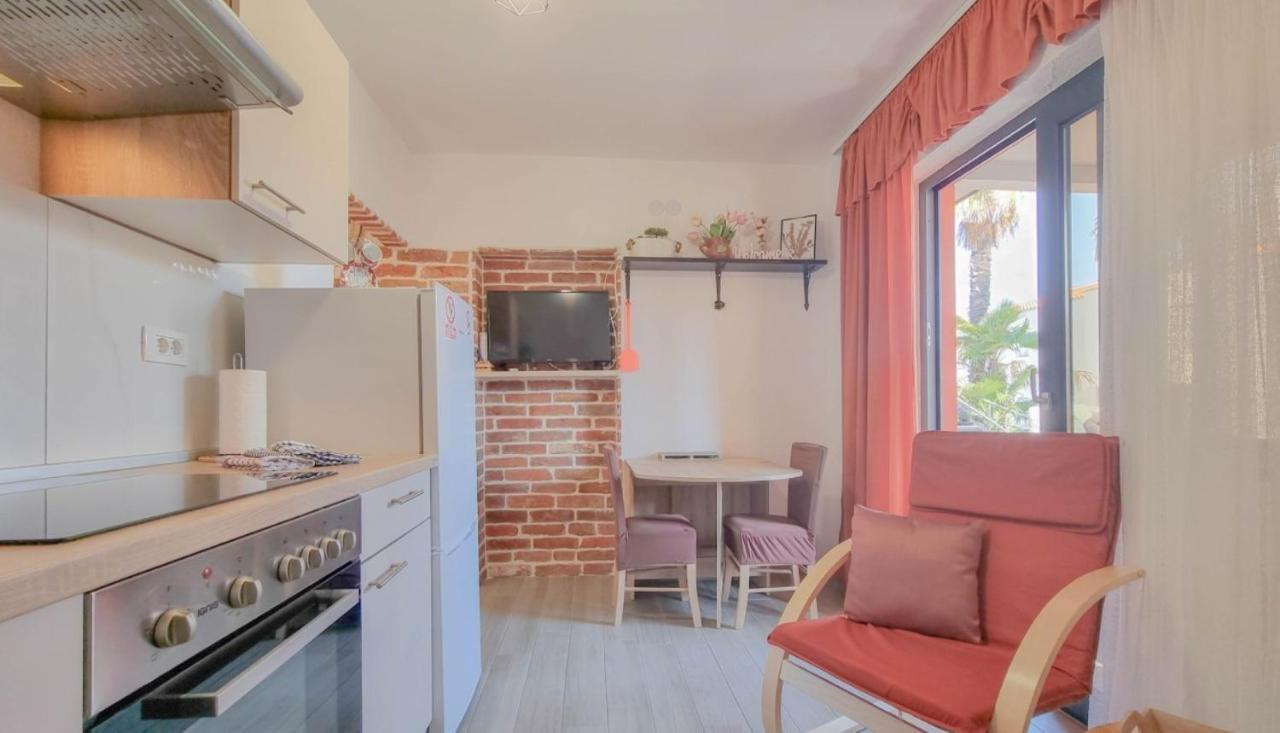 Enio Lägenhet Novigrad Istria Exteriör bild