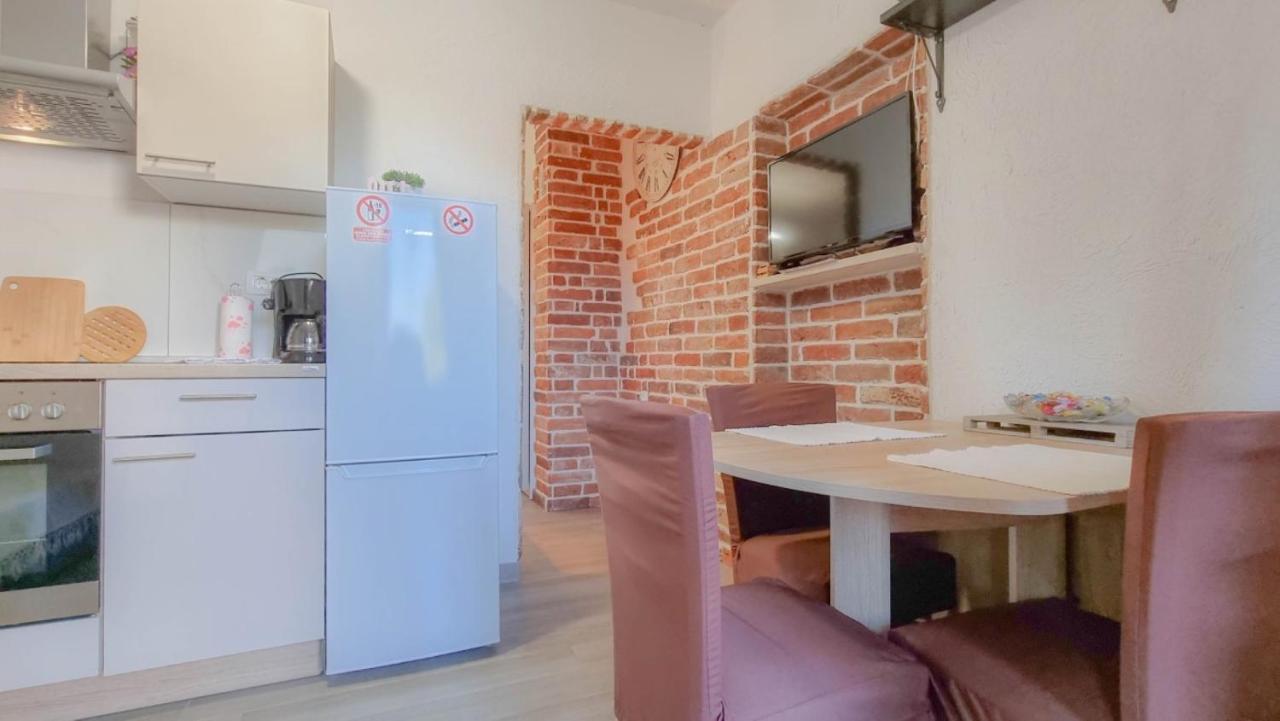 Enio Lägenhet Novigrad Istria Exteriör bild